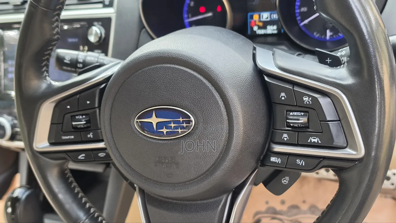 Subaru Outback 2.5i Premium AWD 2018 Gold