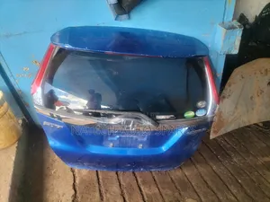 Honda Fit 2018 Tailgate
