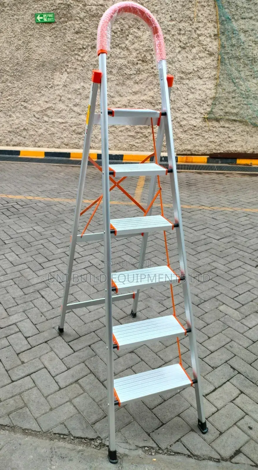 D Type Aluminium Household Ladder(6 Steps)