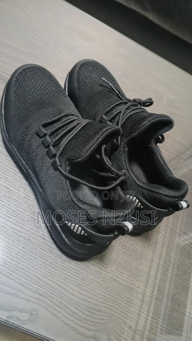 Comfortable Safety Shoes - thumbnail 2