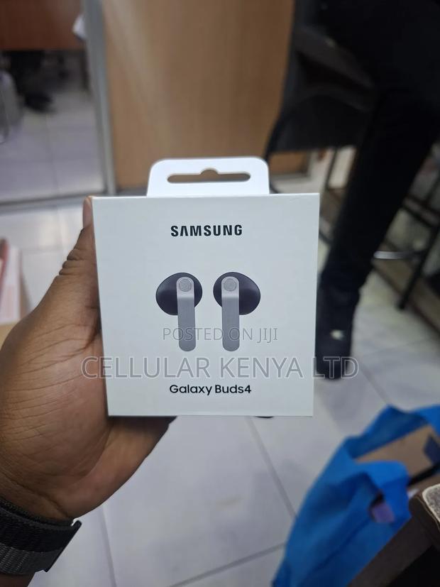 Samsung Galaxy Buds 4 - thumbnail 2