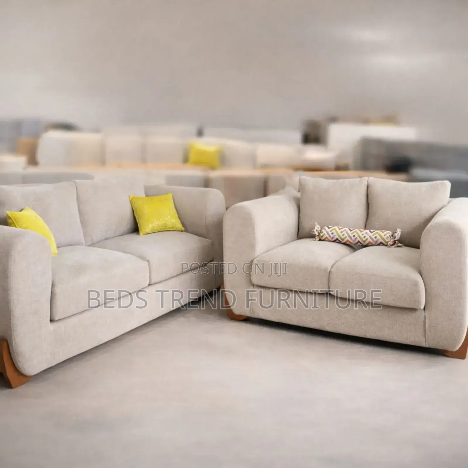 5 Seater Elegant Beige Comfort Sofa Seat