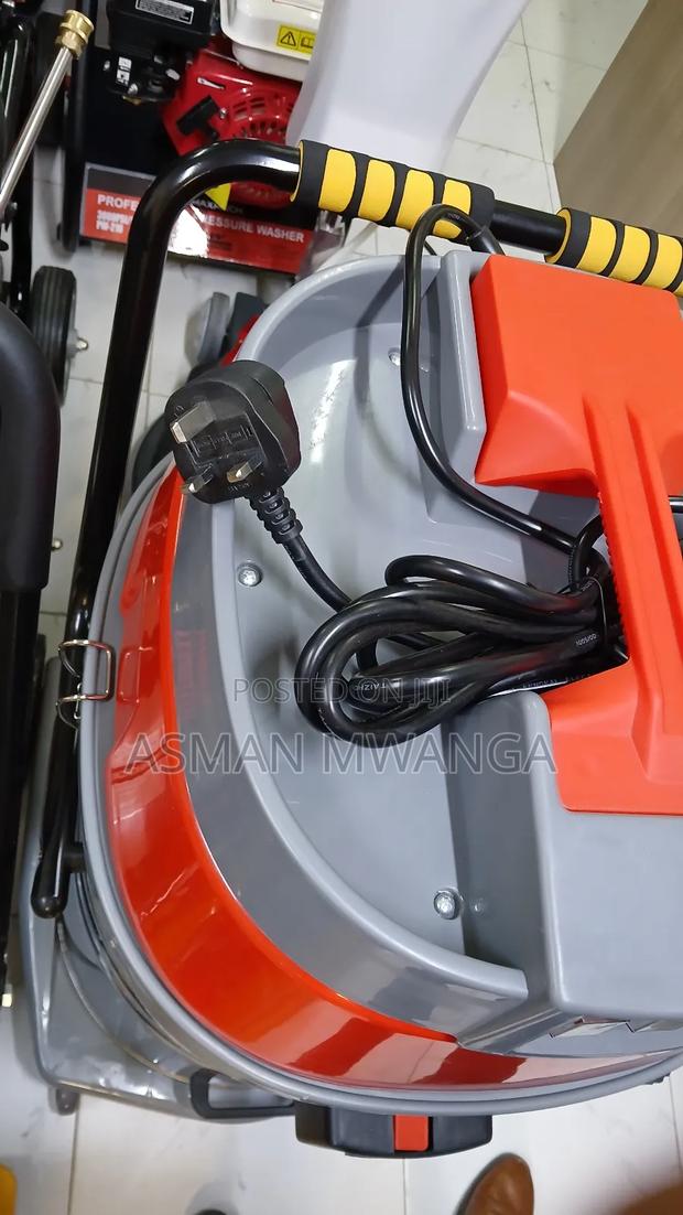 High Performance Vacuum Cleaner 100l - thumbnail 3
