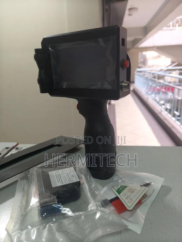 Inkjet Printer Coding Machine on Curved Straight Surfaces