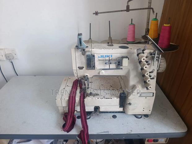 Trucksuit / Tshirt Sewing Flatlock Machine - main view