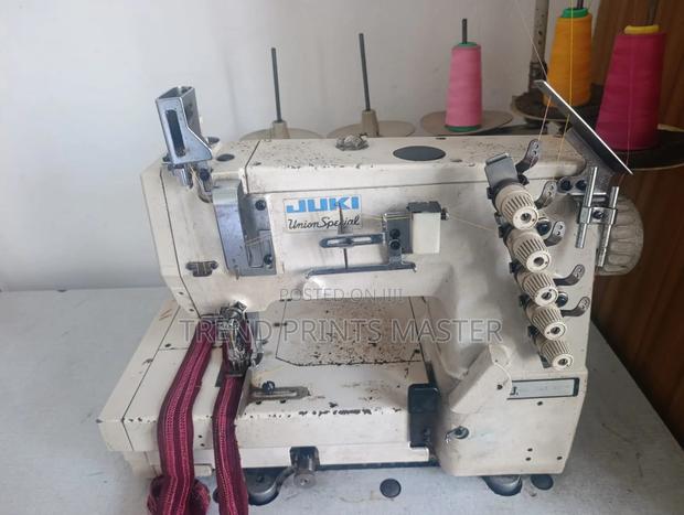 Trucksuit / Tshirt Sewing Flatlock Machine - thumbnail 2