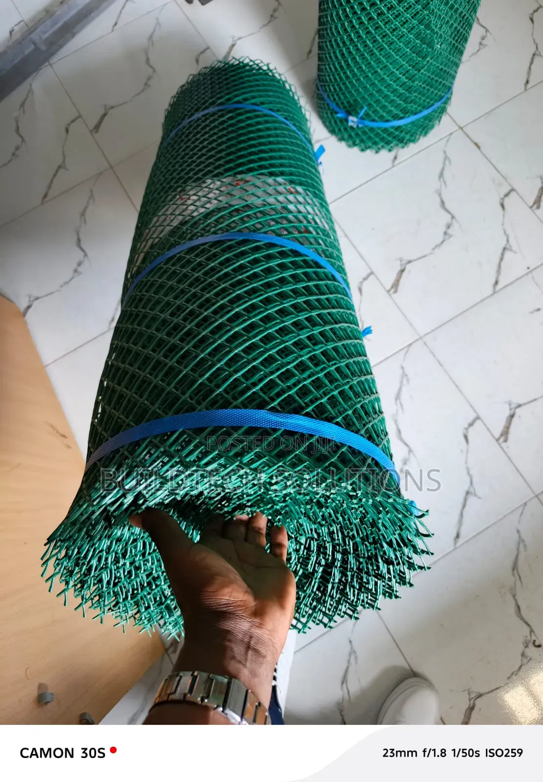 Heavy-Duty Poultry Mesh Roll – 1m × 25m