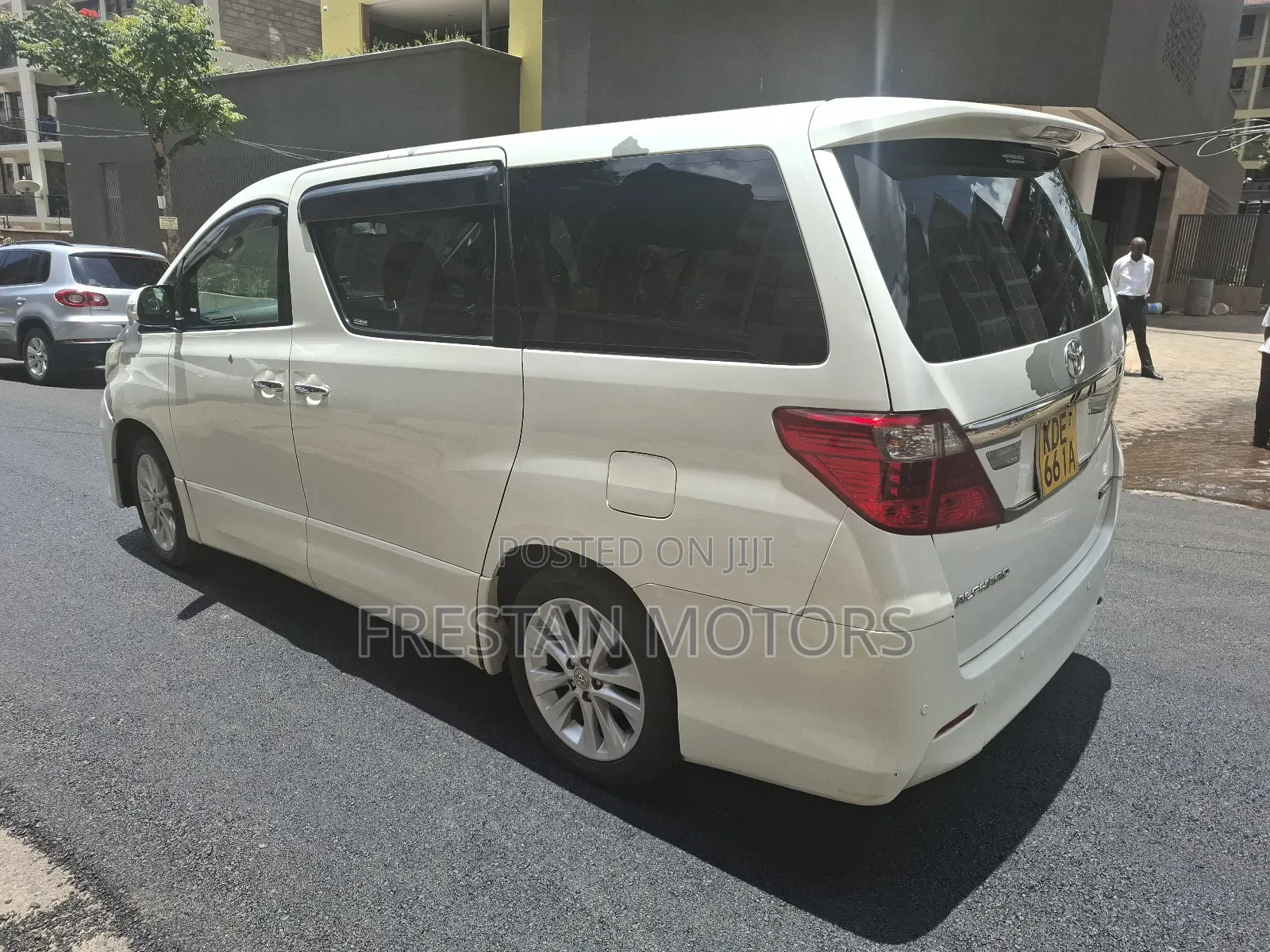Toyota Alphard 2014 White