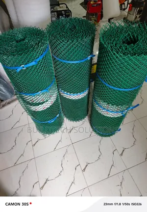 Rust-Free Plastic Poultry Fence – 1×25m
