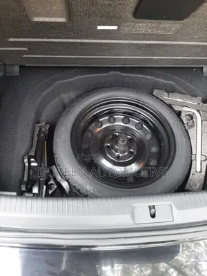 Volkswagen Golf TSI S 4-Door FWD 2017 Black