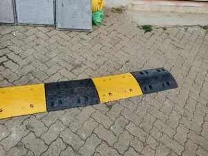 Heavy Duty Rubber Speed Bump/ Breaker