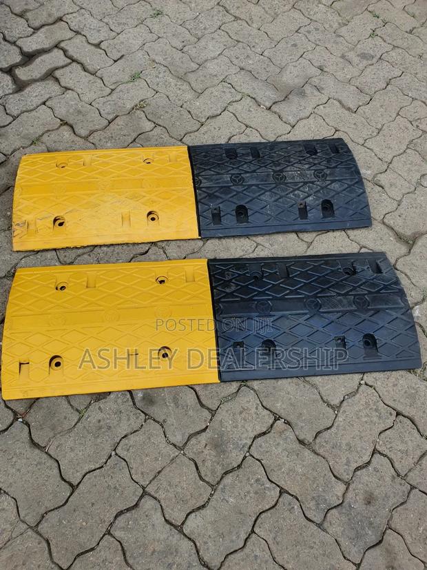 Double Paint Speed Bump Available - main view