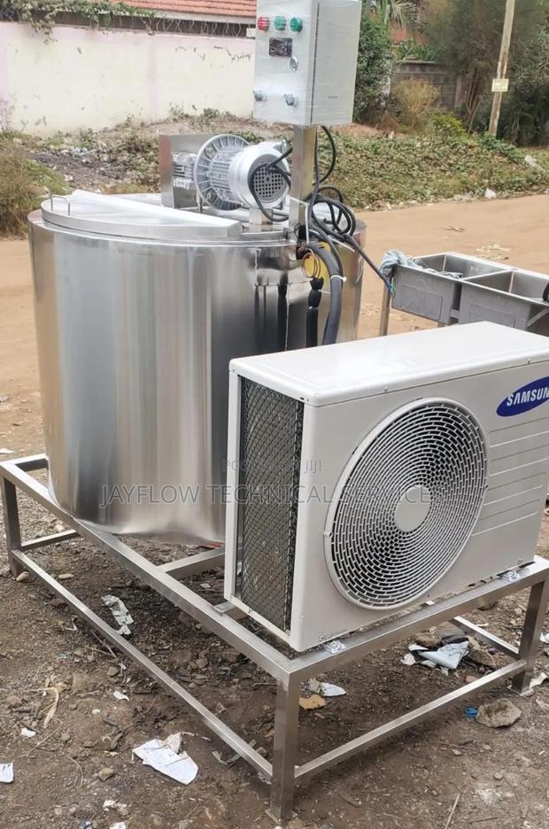 Batch Milk Cooler 300 Ltrs.