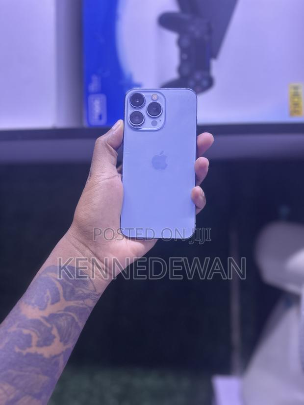 Apple iPhone 13 Pro 128 GB Blue - main view