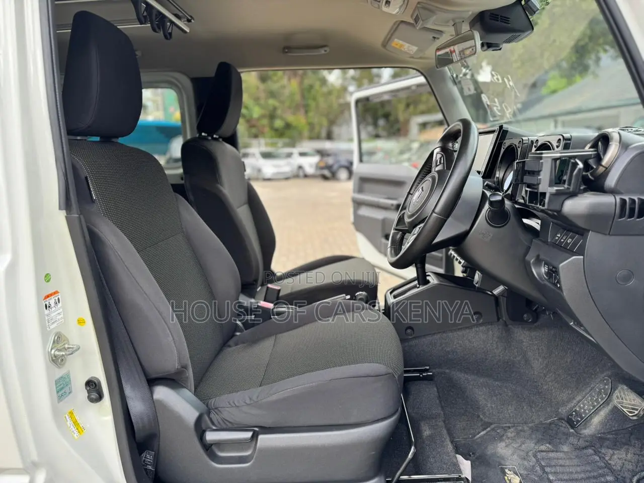 Suzuki Jimny 2019 White