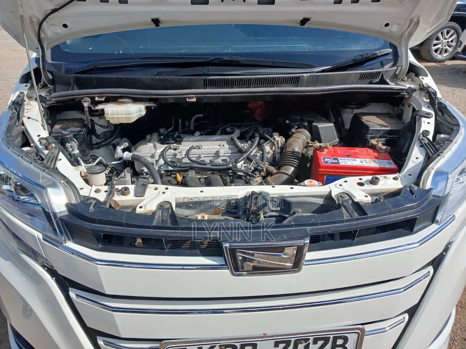 Toyota Noah 2018 White