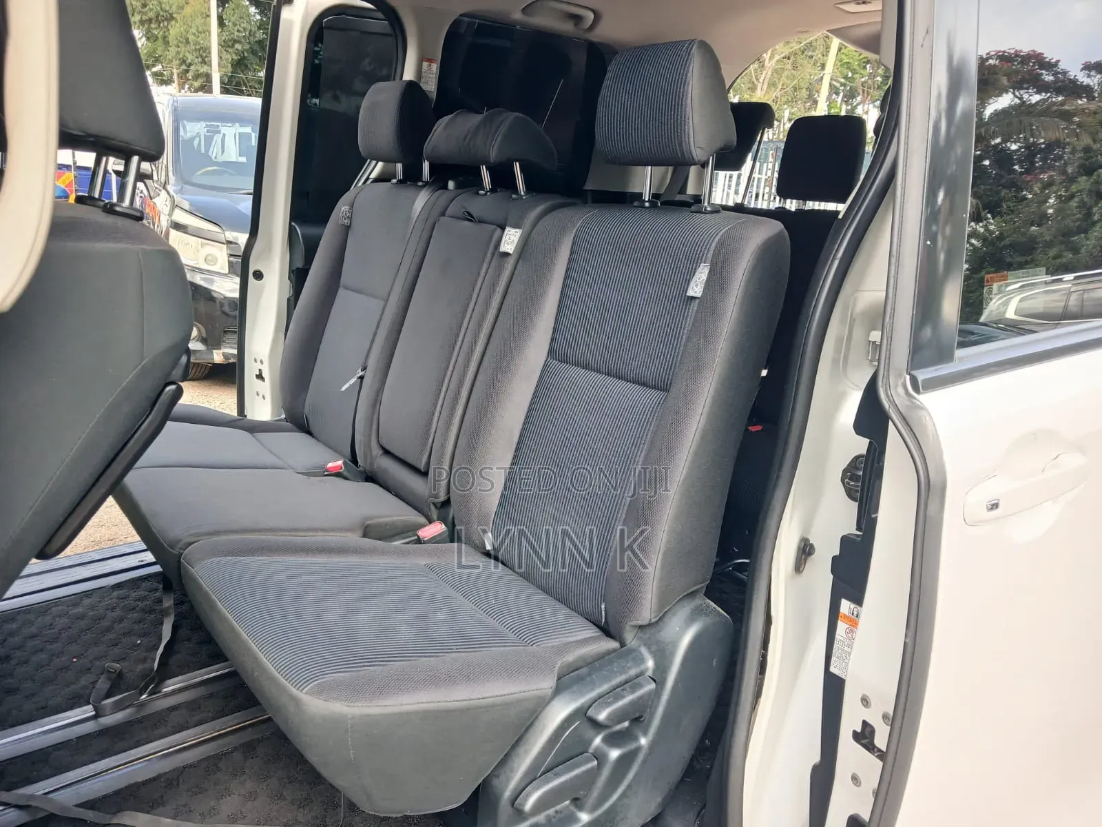 Toyota Noah 2018 White