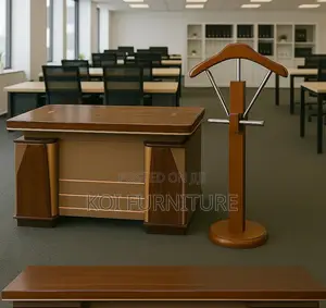 Office Desk; 140cm Executive Desk With Lockable Drawers