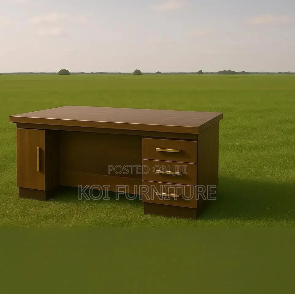 Office Desk; 140cm Executive Desk With Lockable Drawers