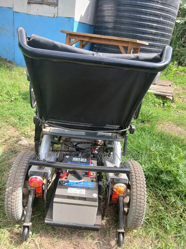 Invacare Stream Electric Wheelchair - thumbnail 3