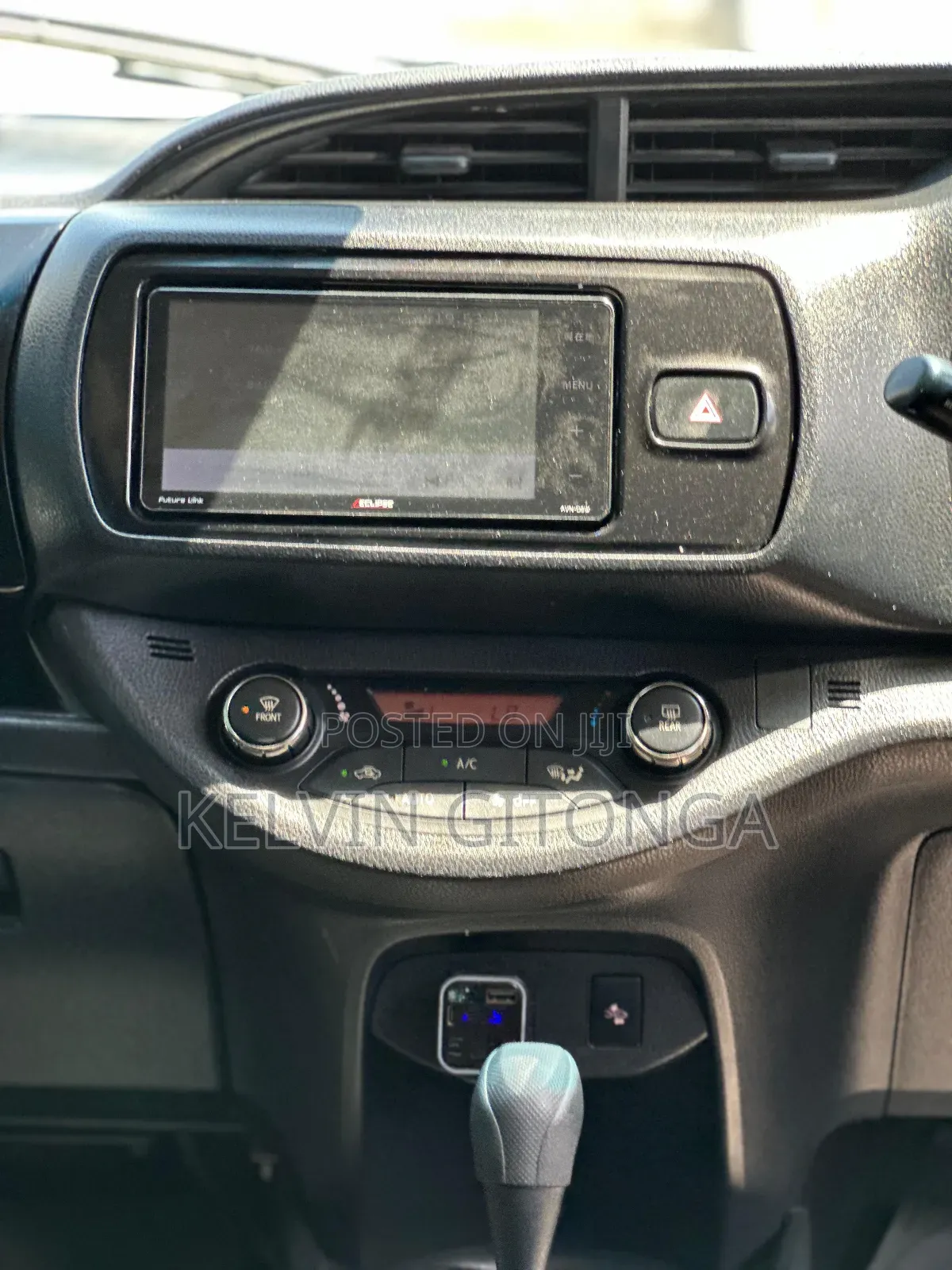 Toyota Vitz 2018 White