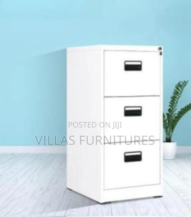 Quality 3 Drawers Cabinet