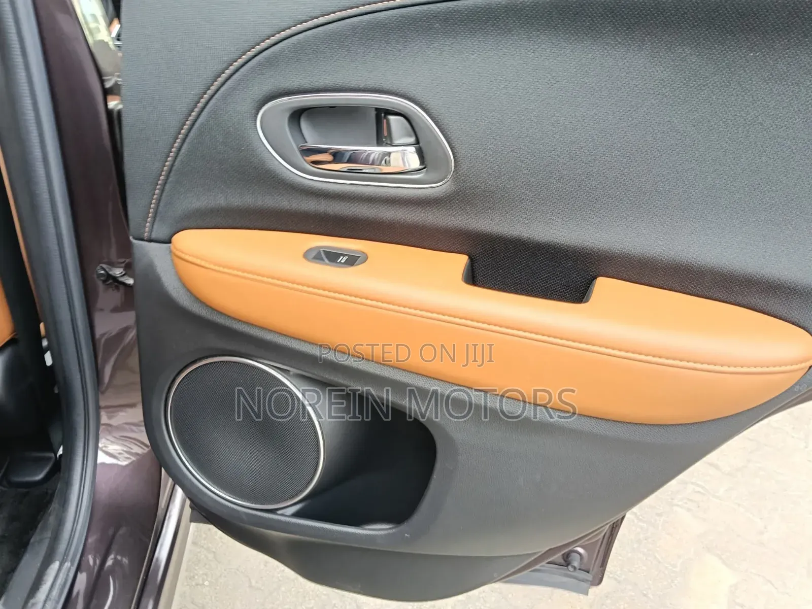 Honda Vezel 2018 Maroon