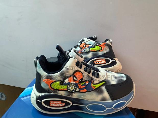 Kids Sneakers - thumbnail 3