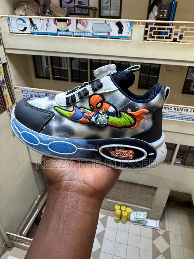 Kids Sneakers - thumbnail 10