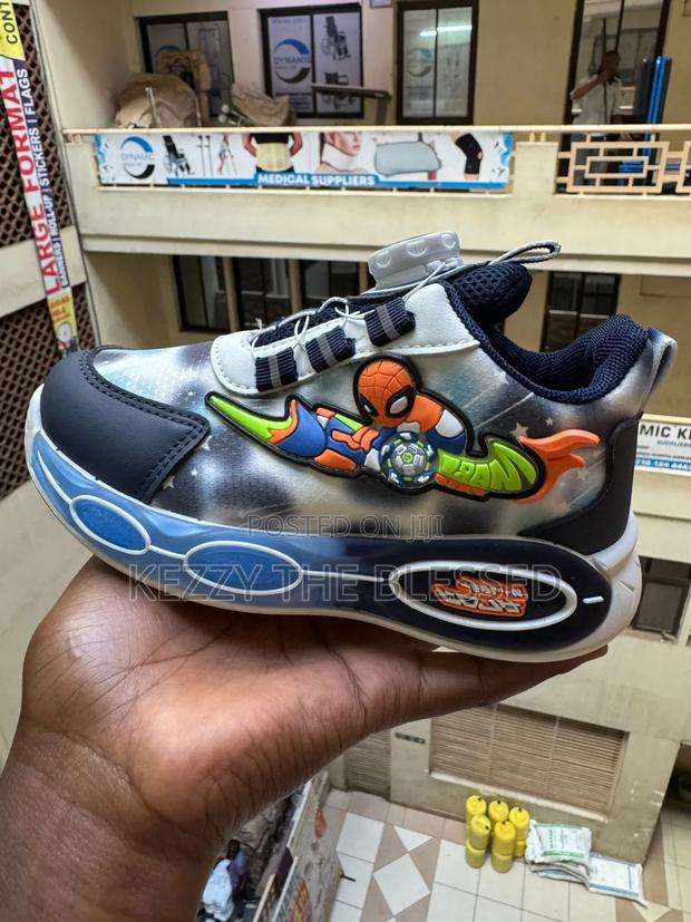 Kids Sneakers - thumbnail 11