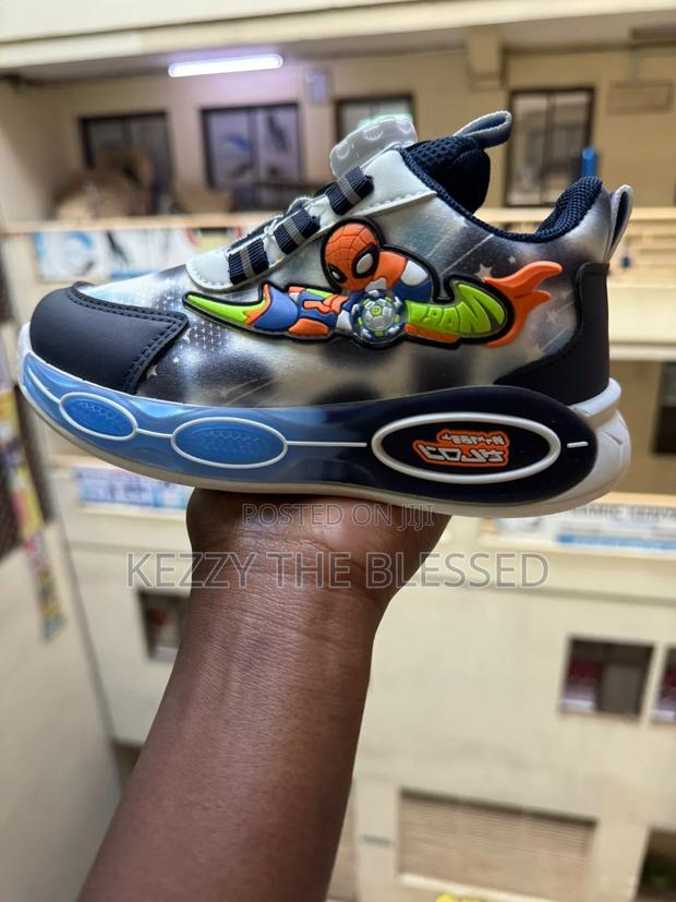 Kids Sneakers - thumbnail 12