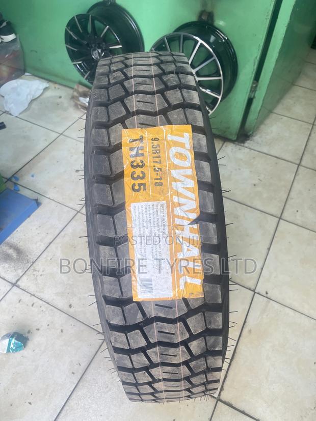 9.5r17.5 Townhall - main view