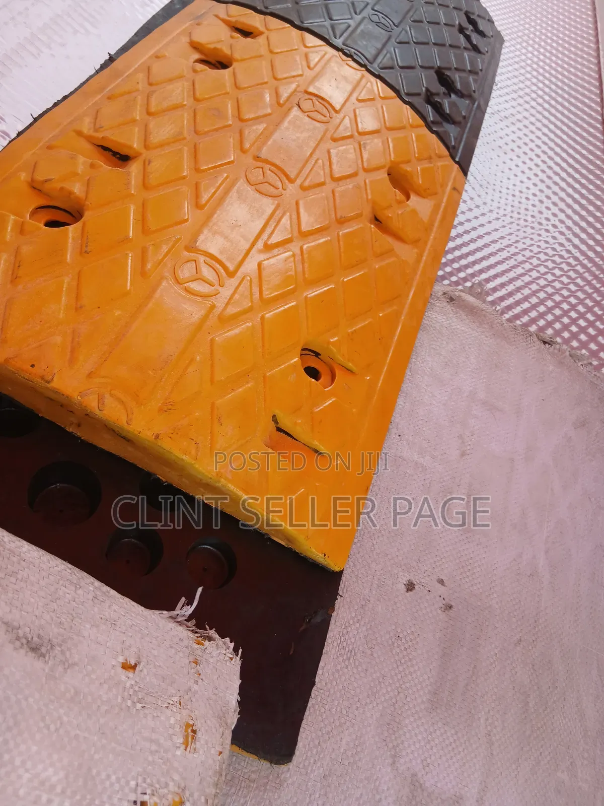 Parking Lot Rubber Speed Bumps