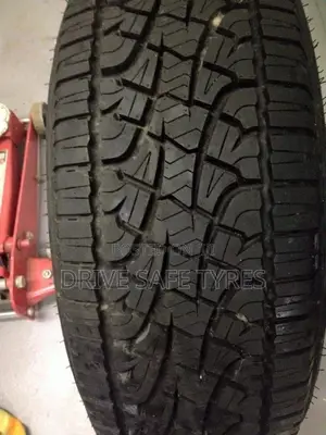 255/55 R18 Pirelli Scorpion Tyre