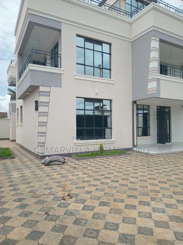 4bdrm Maisonette in Landless, Riverside Estate for sale