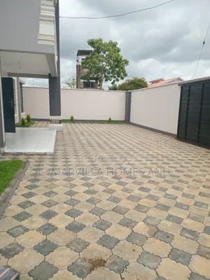 4bdrm Maisonette in Landless, Riverside Estate for sale