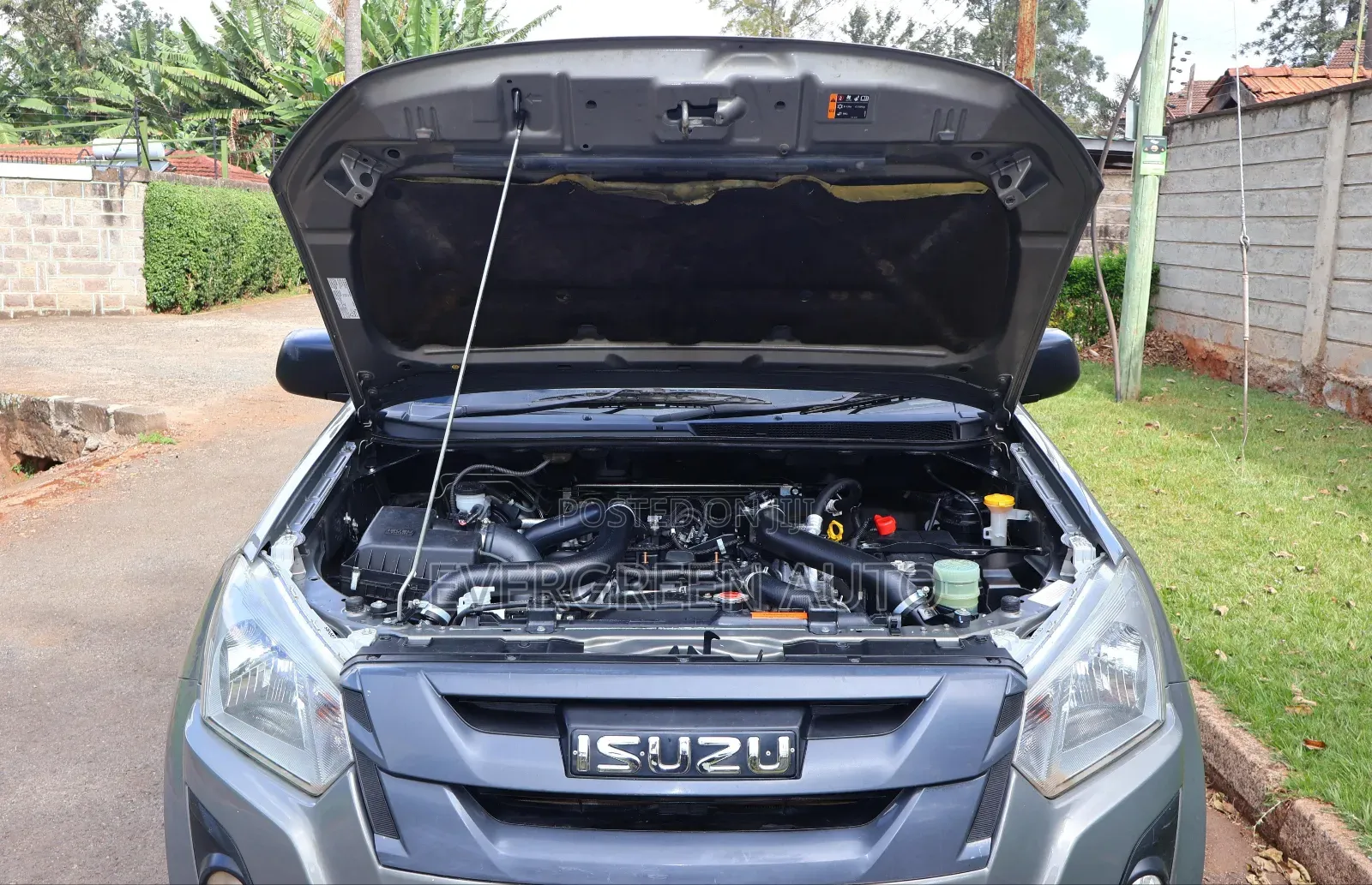 Isuzu D-MAX 2023 Silver