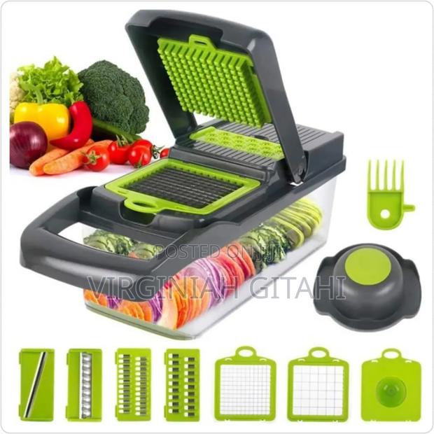 New in 16 Piece Vegetable Cutter