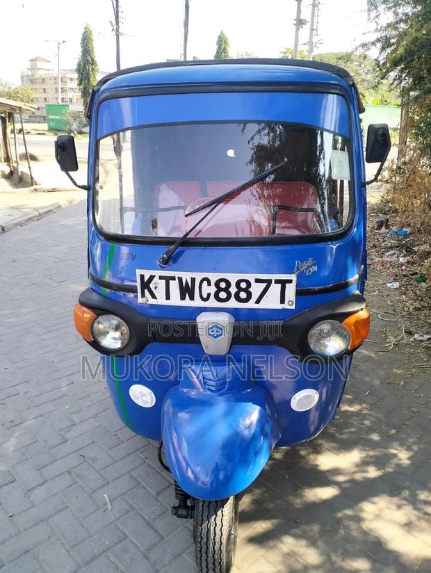 Piaggio 2025 Green - thumbnail 3