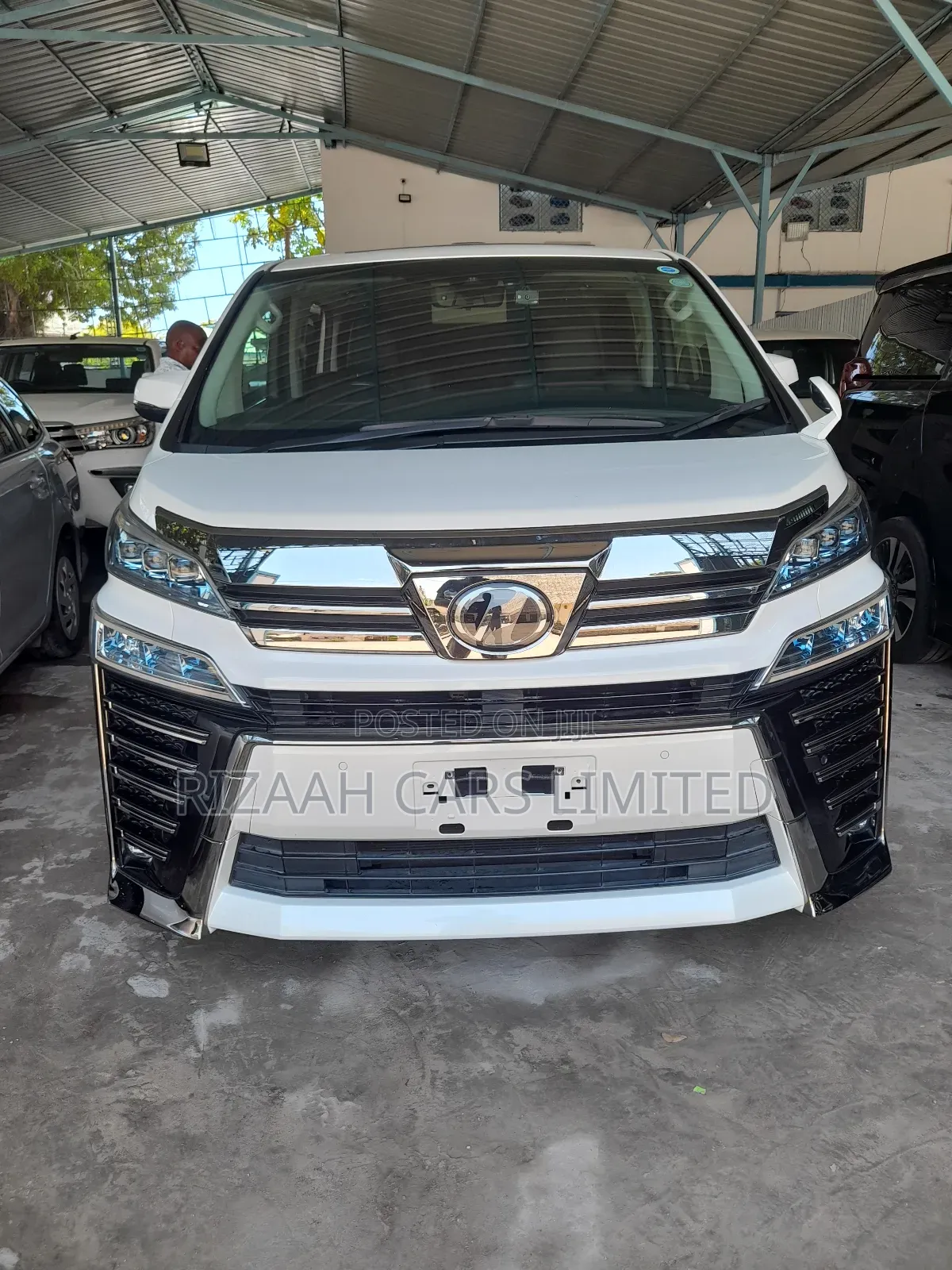 Toyota Alphard 2.5 Petrol AWD 2019 White