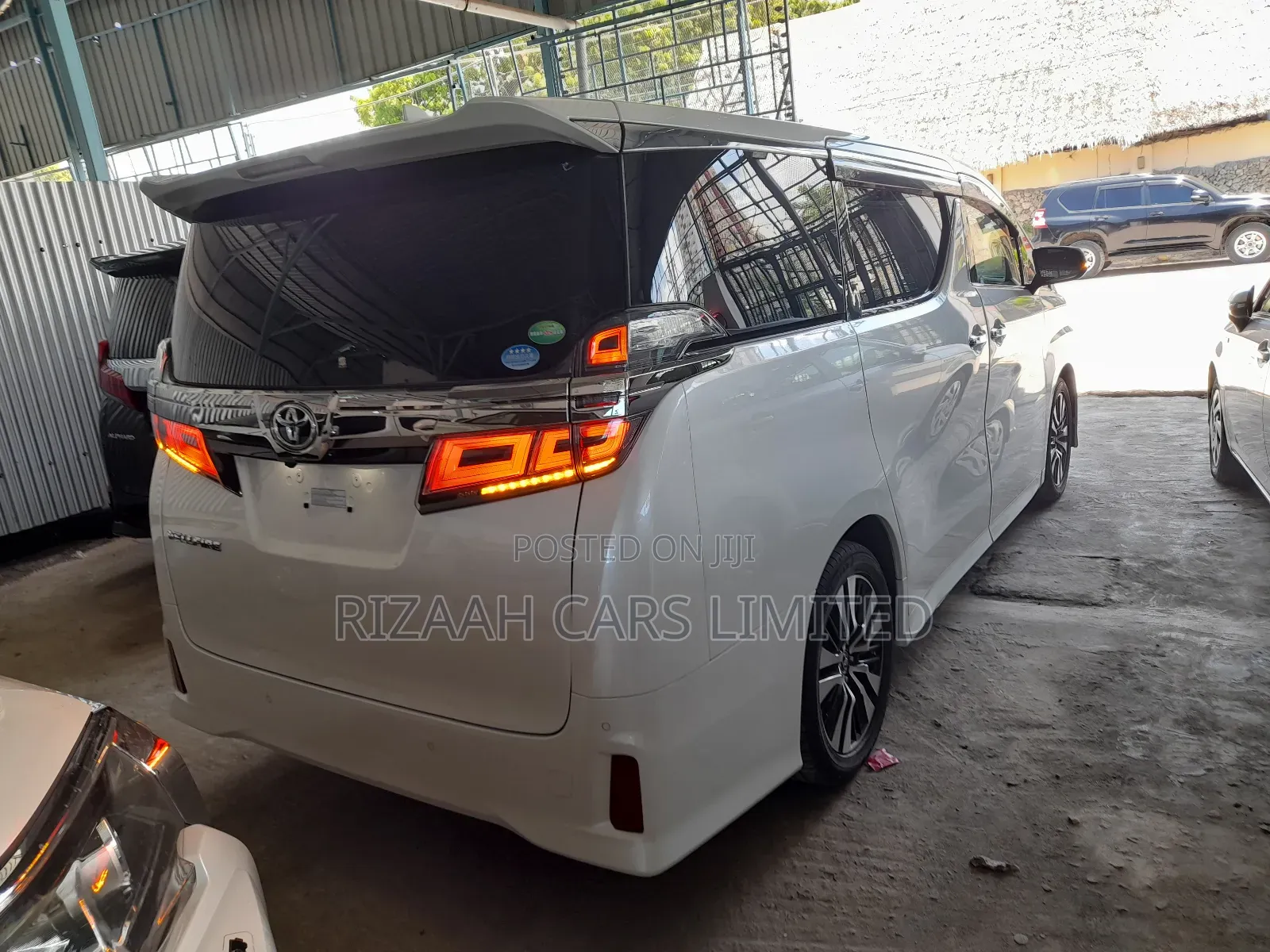 Toyota Alphard 2.5 Petrol AWD 2019 White