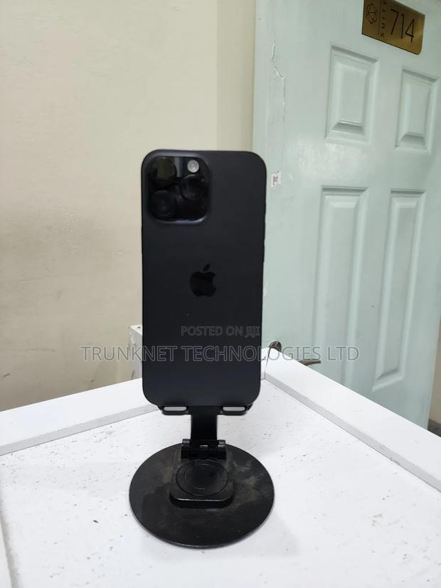 Apple iPhone 15 Pro Max 256 GB Black - thumbnail 2