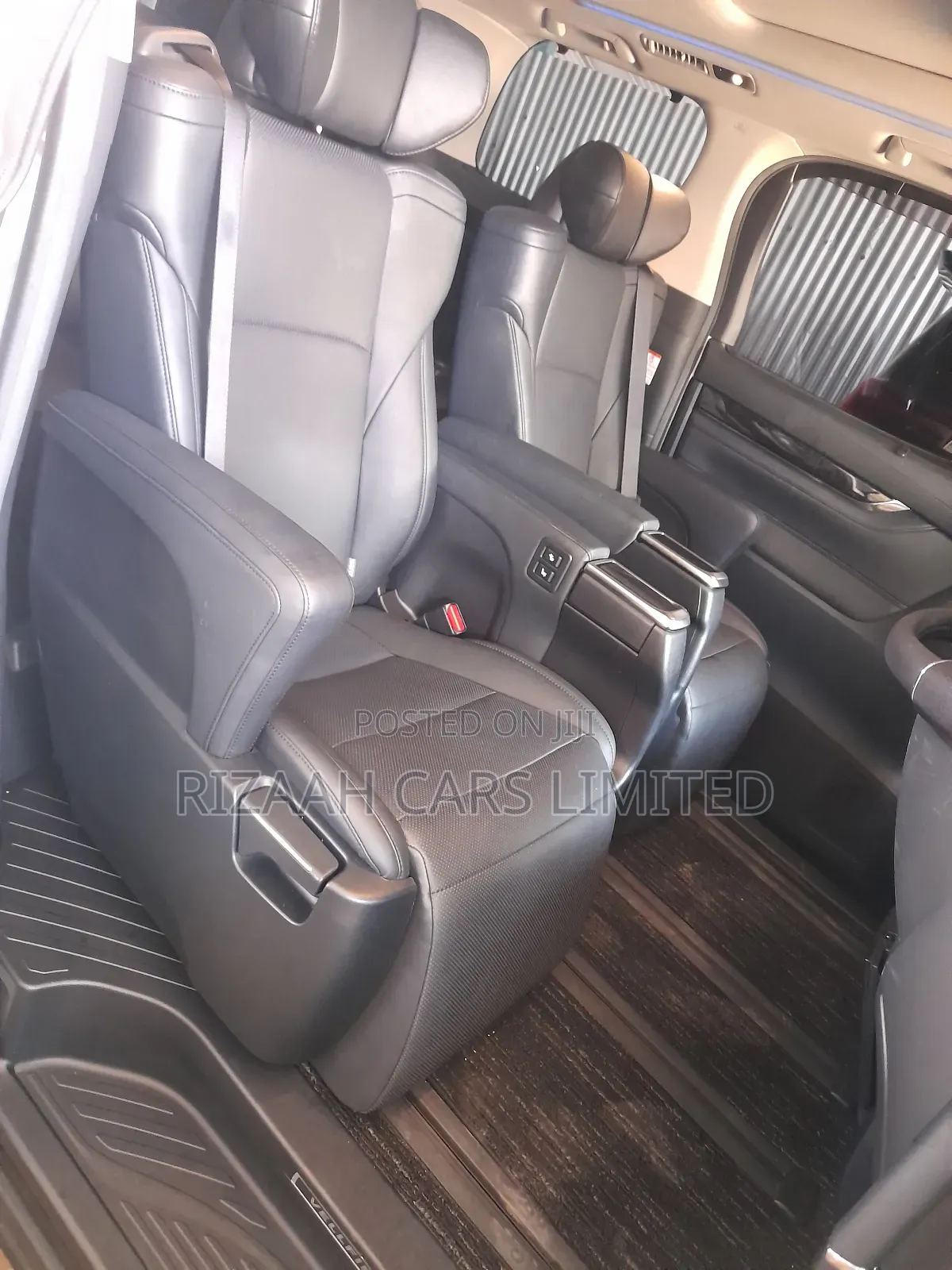 Toyota Alphard 2.5 Petrol AWD 2019 White