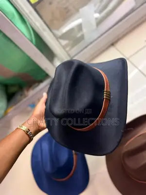 Black Timeless Unisex Cowboy Hat Cowgirl Hat With Gold Chain