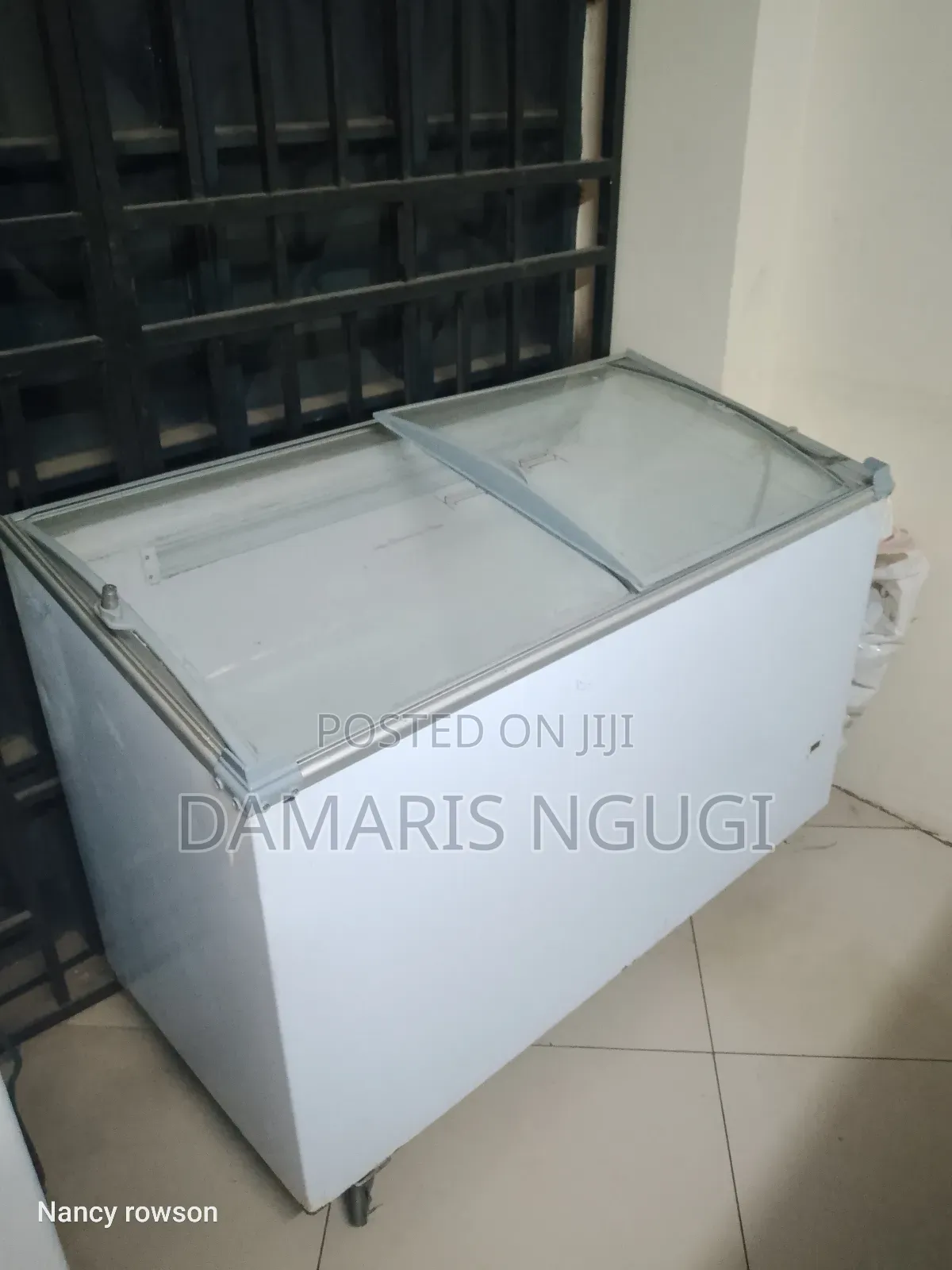 350litres Display Freezer