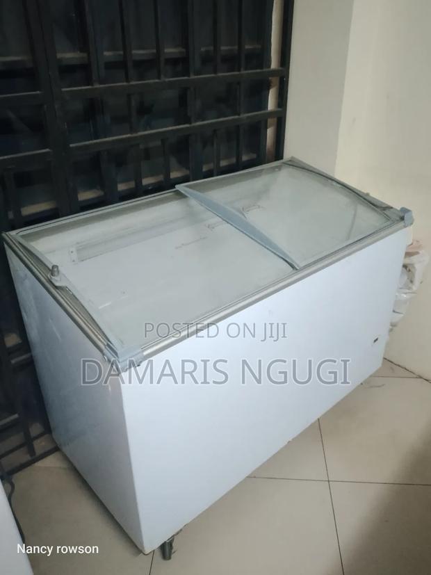 350litres Display Freezer - thumbnail 2