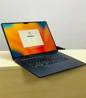 Laptop Apple MacBook Air 2024 M3 15-inch 16GB Apple M3 SSD 256GB