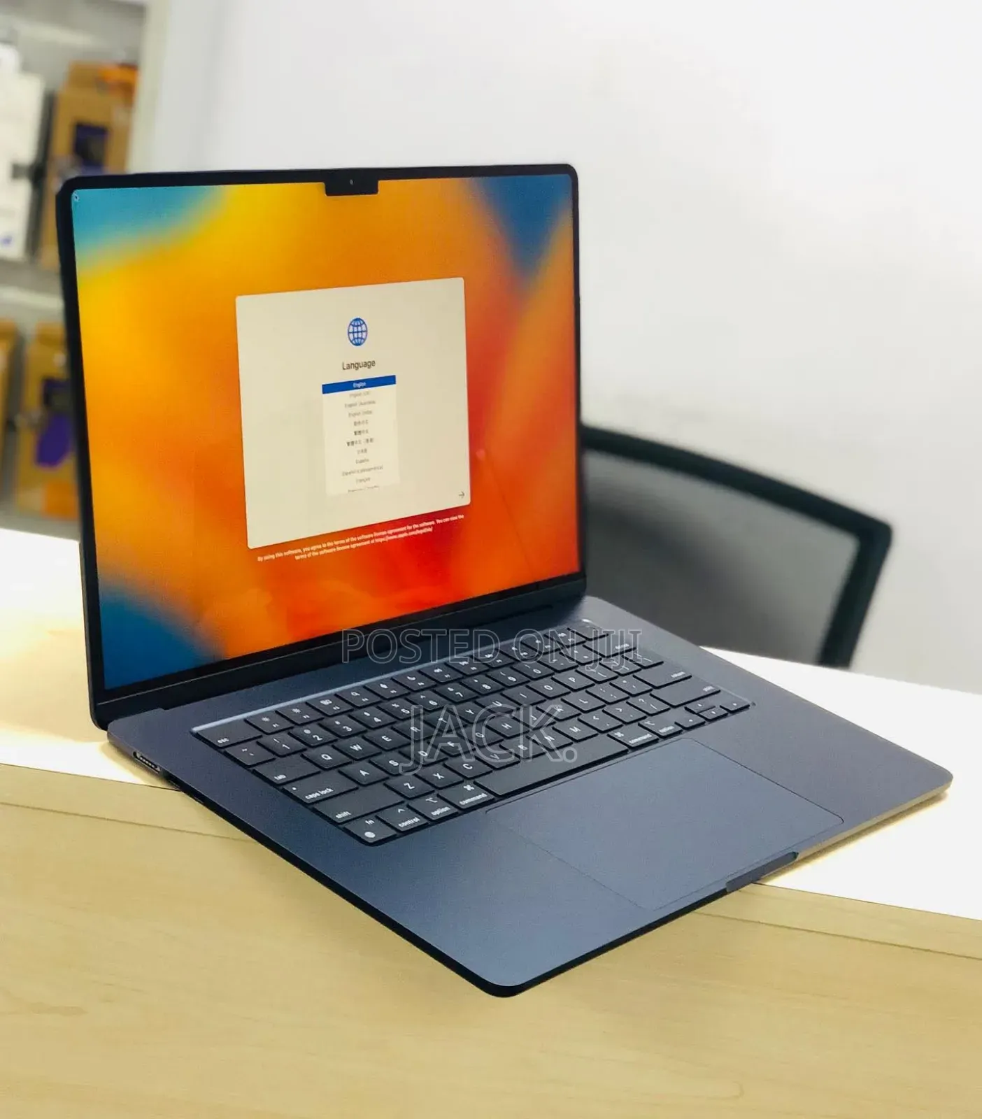 Laptop Apple MacBook Air 2024 M3 15-inch 16GB Apple M3 SSD 256GB