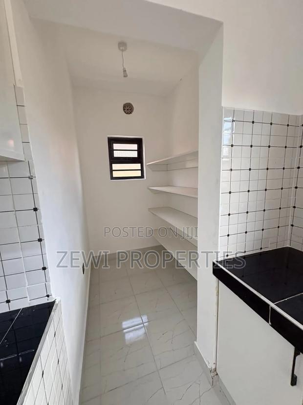 3bdrm Bungalow in Oluulua for sale - thumbnail 5