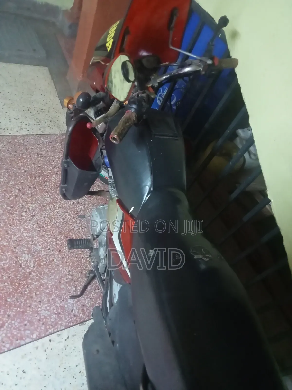 TVS HLX Plus ES 2020 Red